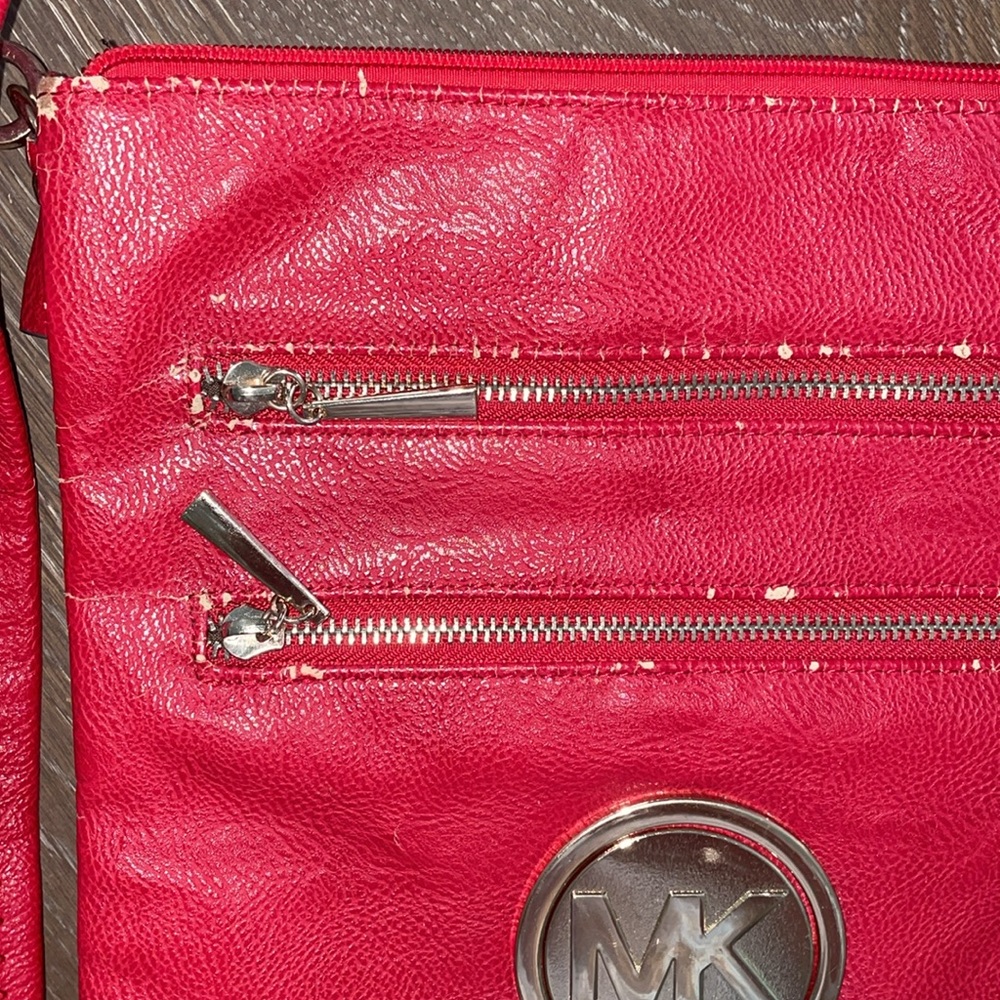 Michael Kors Red Crossbody Bag Vegan Leather Zip closure Adjustable Strap 10”x9” - Picture 3 of 7